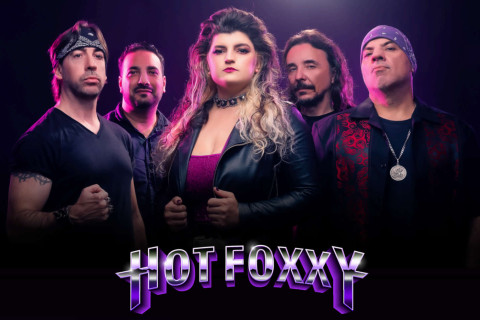 APRESENTANDO: HOT FOXXY